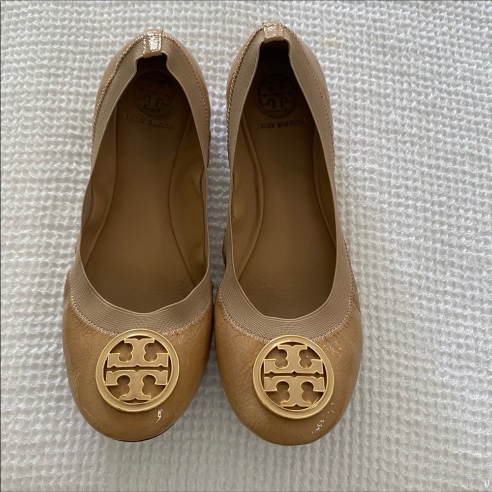 Tan Tory Burch flat